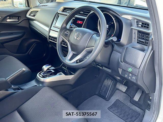 Honda FIT HYBRID 2017-05 3373333-3