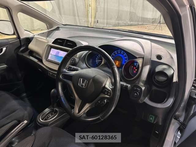 Honda FIT HYBRID 2012-07 3905625-10