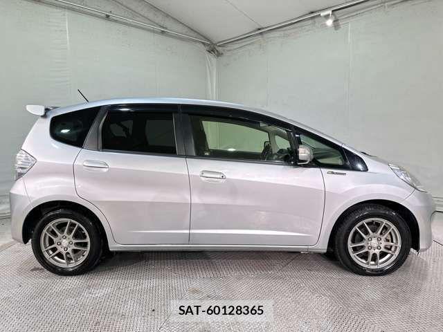 Honda FIT HYBRID 2012-07 3905625-3