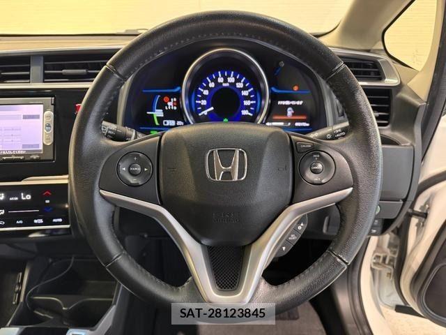 Honda FIT HYBRID 2015-02 4042289-14