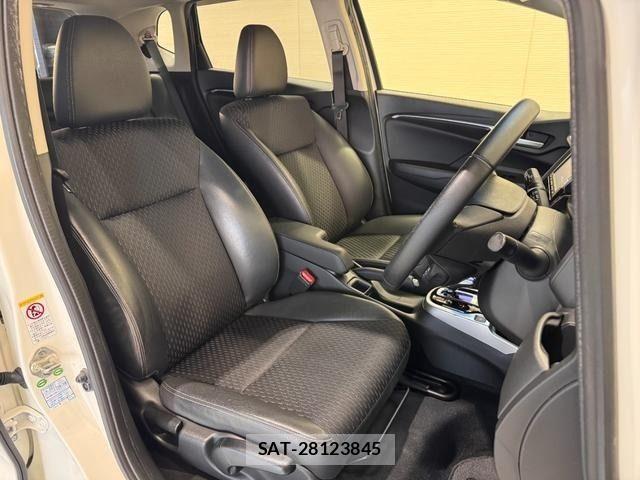 Honda FIT HYBRID 2015-02 4042289-17