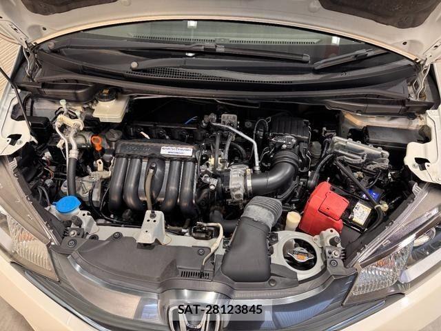 Honda FIT HYBRID 2015-02 4042289-27