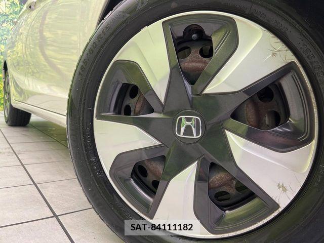 Honda FIT HYBRID 2017-05 4638949-12