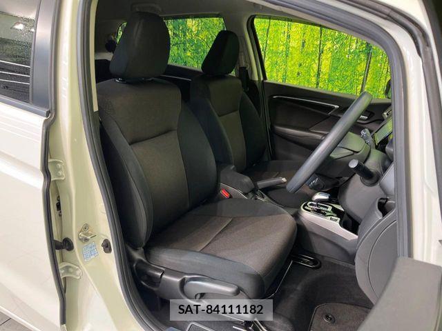 Honda FIT HYBRID 2017-05 4638949-7