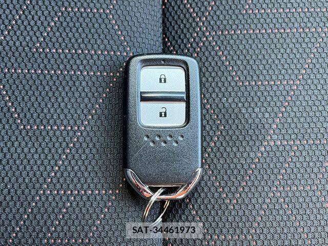 Honda FIT HYBRID 2015-10 4753490-25