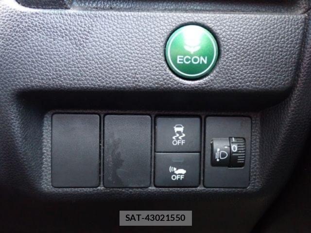 Honda FIT HYBRID 2016-05 4753522-15
