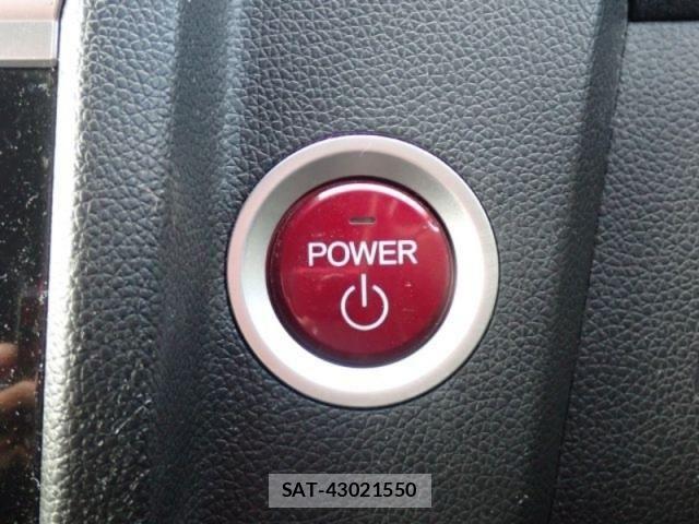 Honda FIT HYBRID 2016-05 4753522-16