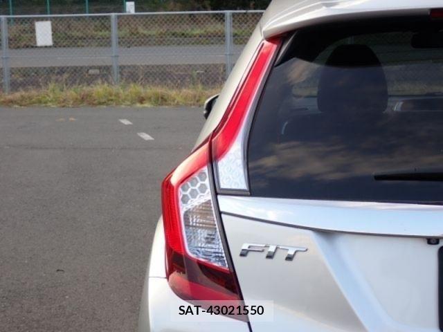 Honda FIT HYBRID 2016-05 4753522-7