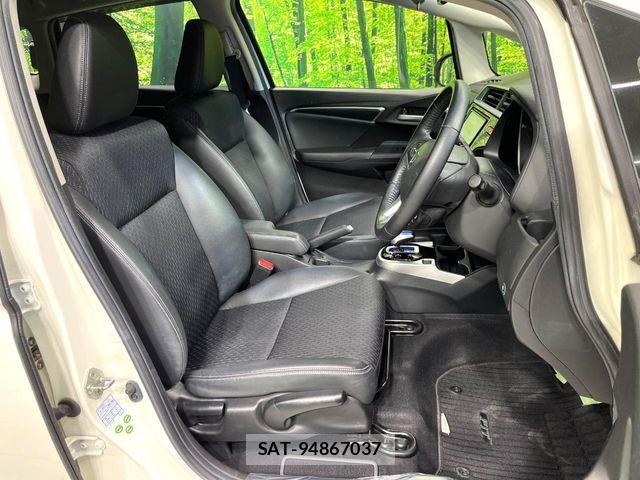 Honda FIT HYBRID 2013-12 4941863-7
