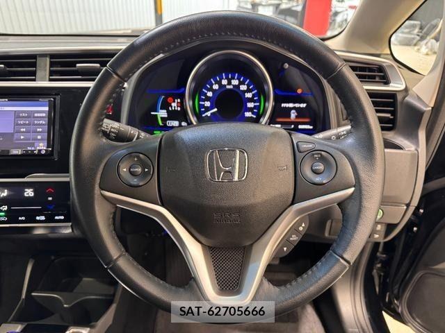 Honda FIT HYBRID 2015-03 5867694-12