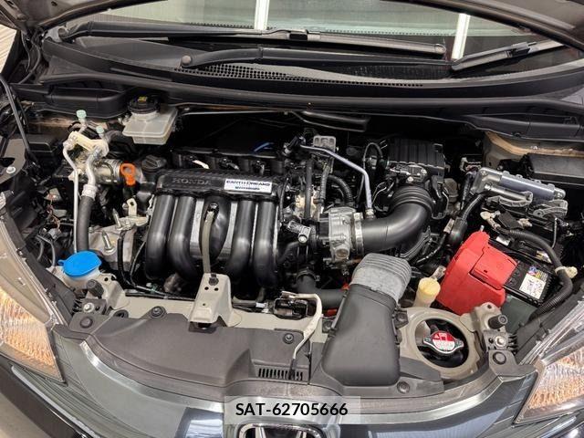Honda FIT HYBRID 2015-03 5867694-26