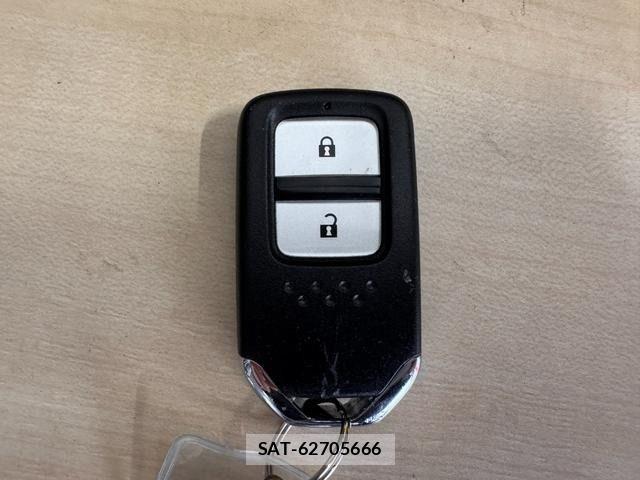 Honda FIT HYBRID 2015-03 5867694-29