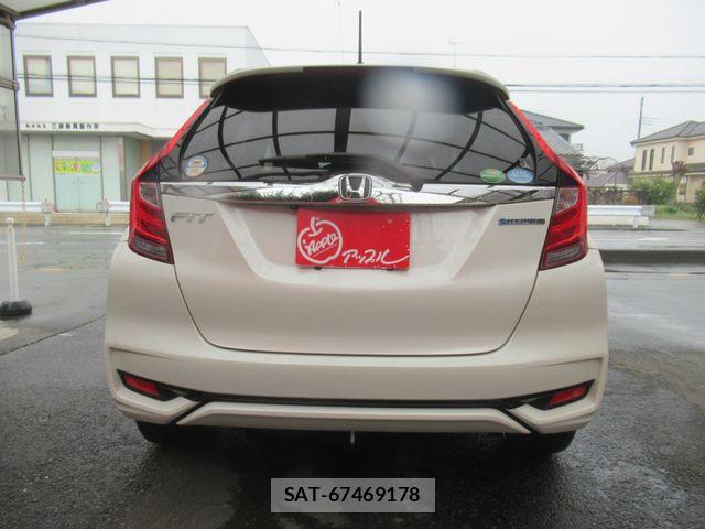 Honda FIT HYBRID 2017-12 6214645-13