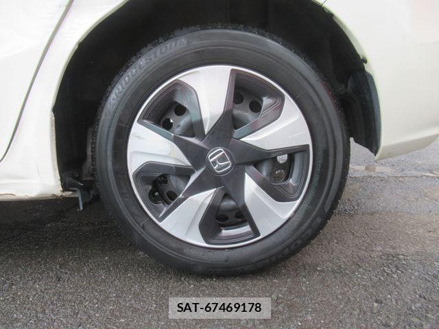 Honda FIT HYBRID 2017-12 6214645-25