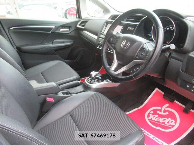 Honda FIT HYBRID 2017-12 6214645-5