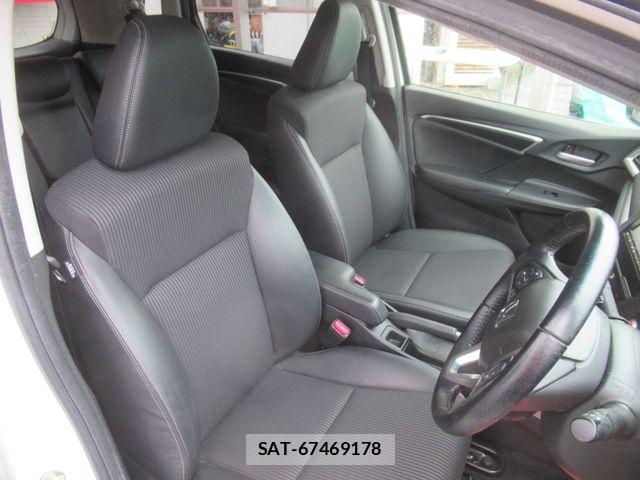 Honda FIT HYBRID 2017-12 6214645-6
