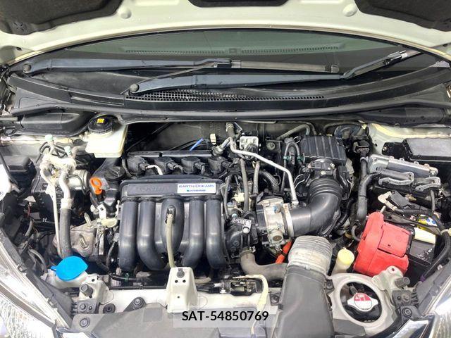 Honda FIT HYBRID 2016-03 6214638-16