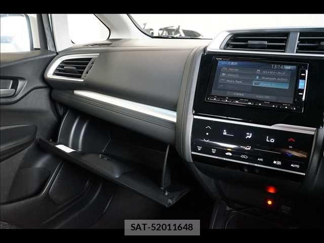 Honda FIT HYBRID 2015-07 6214649-12
