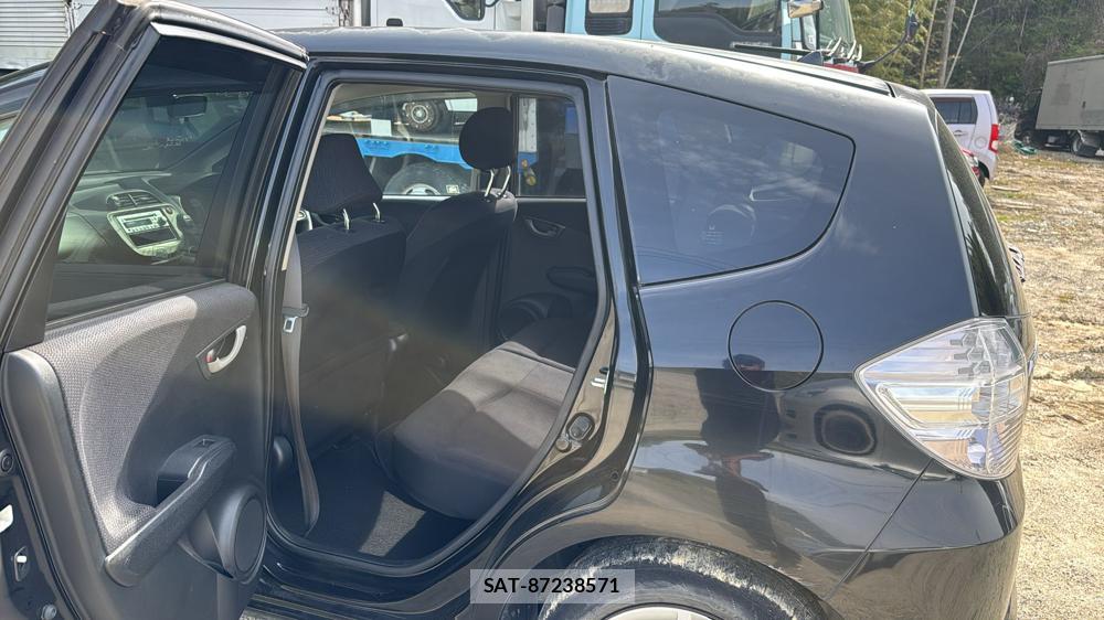 Honda FIT HYBRID 2011 4379983-9