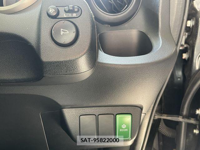 Honda FIT HYBRID 2012-03 6671292-26