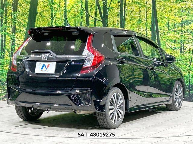 Honda FIT HYBRID 2016-03 6675946-16