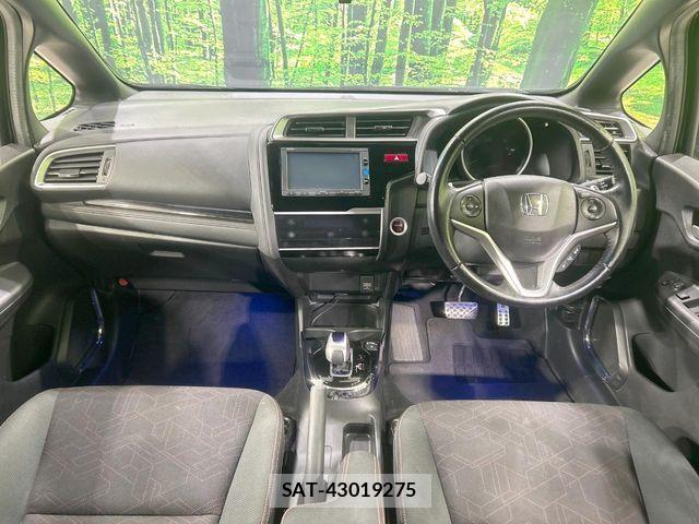 Honda FIT HYBRID 2016-03 6675946-1