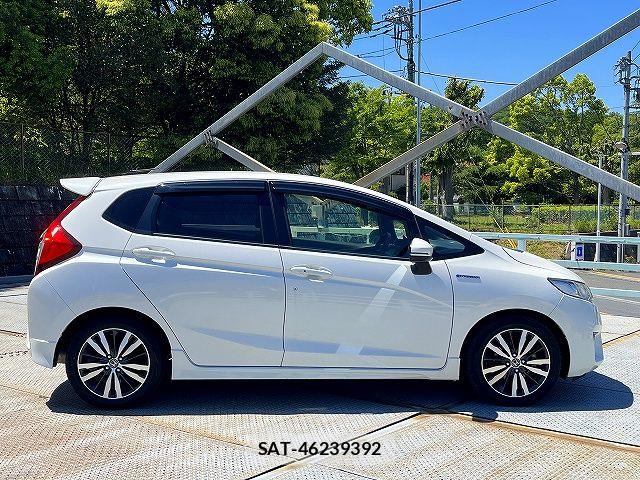 Honda FIT HYBRID 2017-04 6683768-17