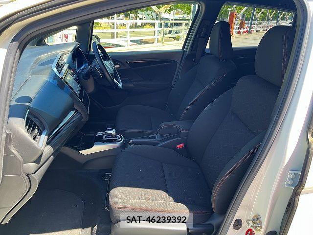 Honda FIT HYBRID 2017-04 6683768-18
