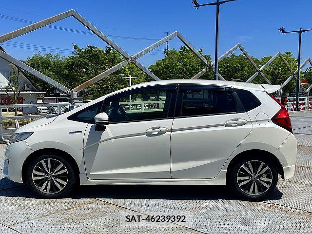 Honda FIT HYBRID 2017-04 6683768-23