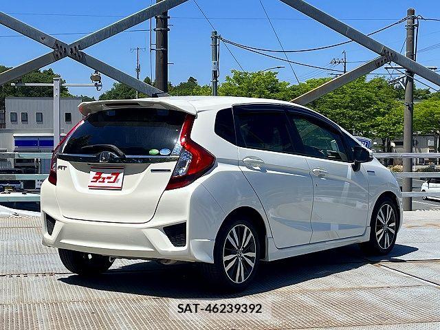 Honda FIT HYBRID 2017-04 6683768-2