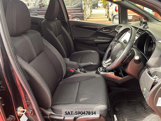 Honda FIT HYBRID 2019-02 6716134-3
