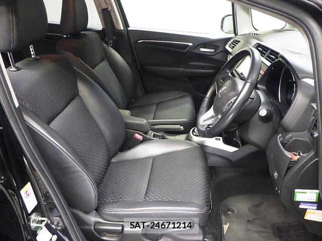 Honda FIT HYBRID 2013 6734643-4