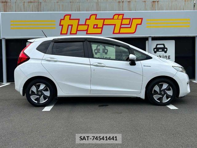 Honda FIT HYBRID 2015-05 6814930-29
