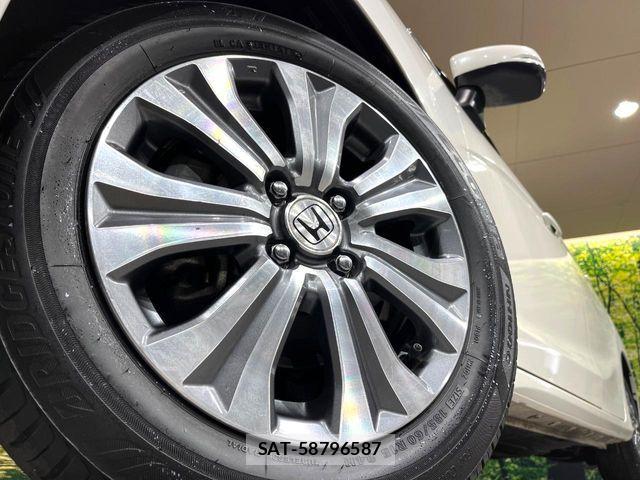 Honda FIT HYBRID 2013-11 6814909-12