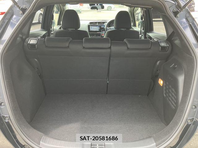 Honda FIT HYBRID 2018-03 6814902-16