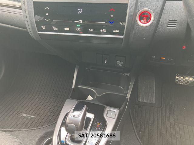Honda FIT HYBRID 2018-03 6814902-19