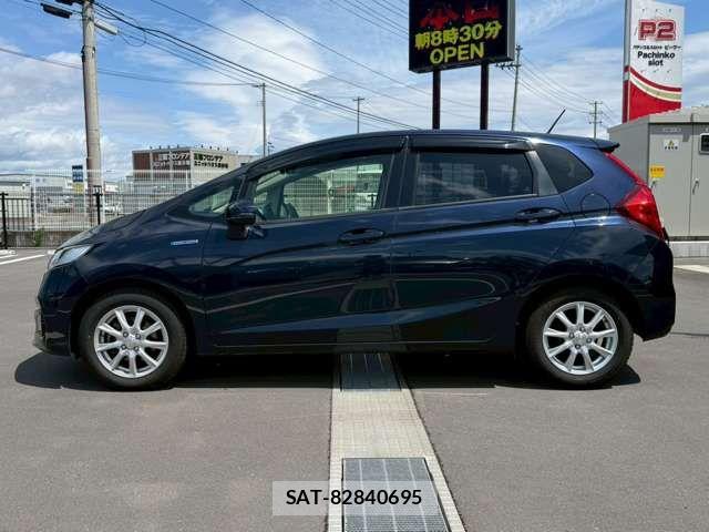 Honda FIT HYBRID 2017-08 6814904-14