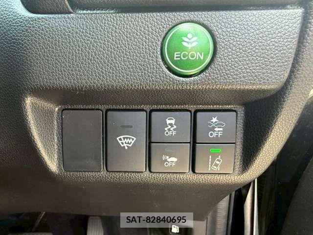 Honda FIT HYBRID 2017-08 6814904-4