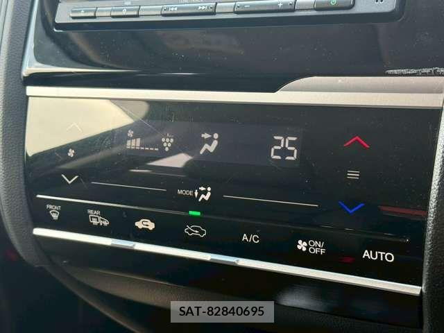 Honda FIT HYBRID 2017-08 6814904-8