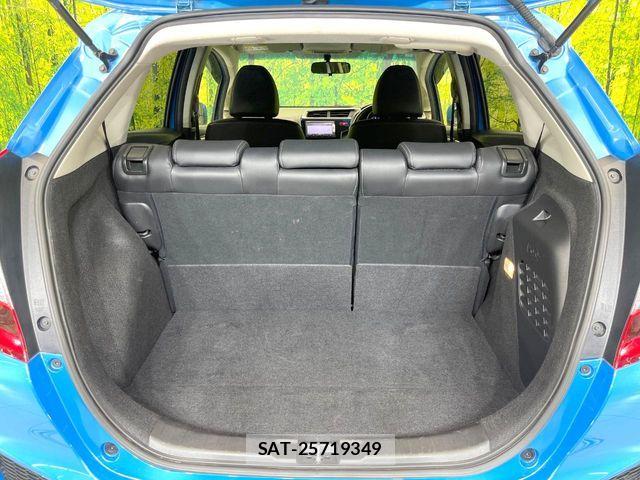 Honda FIT HYBRID 2014-09 6814907-9