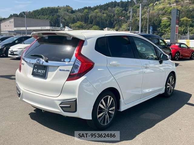 Honda FIT HYBRID 2014-01 6814905-17