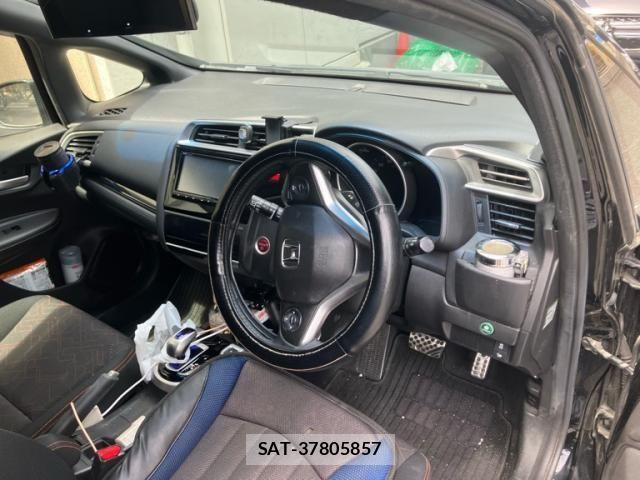 Honda FIT HYBRID 2014-06 6905163-11