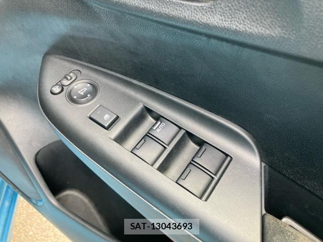 Honda FIT HYBRID 2017-06 6905146-12