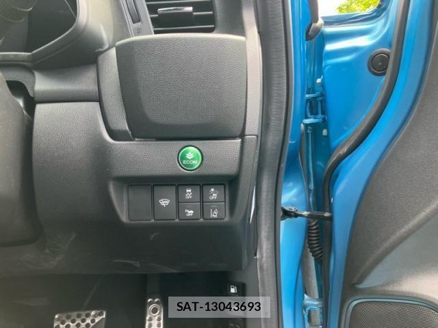 Honda FIT HYBRID 2017-06 6905146-13