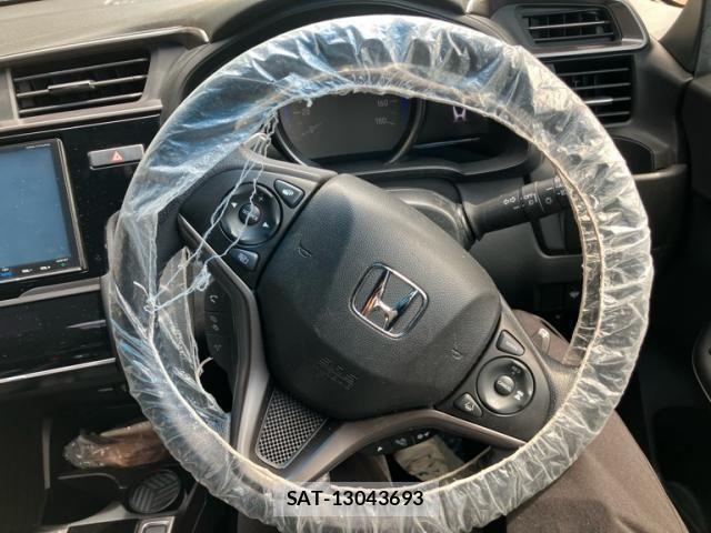 Honda FIT HYBRID 2017-06 6905146-16