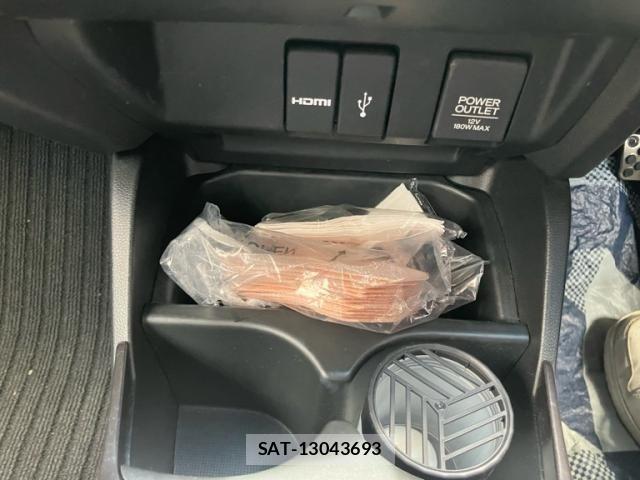 Honda FIT HYBRID 2017-06 6905146-22