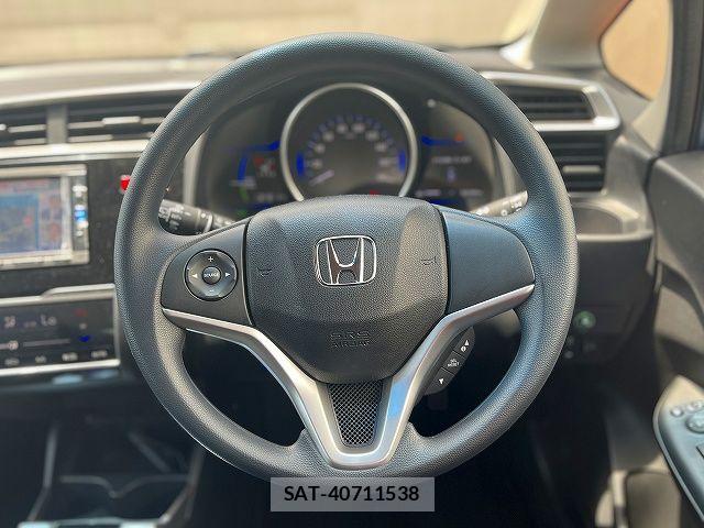 Honda FIT HYBRID 2016-02 6905135-13