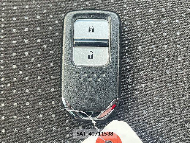 Honda FIT HYBRID 2016-02 6905135-23