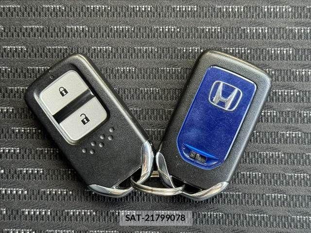 Honda FIT HYBRID 2015-07 6993599-20