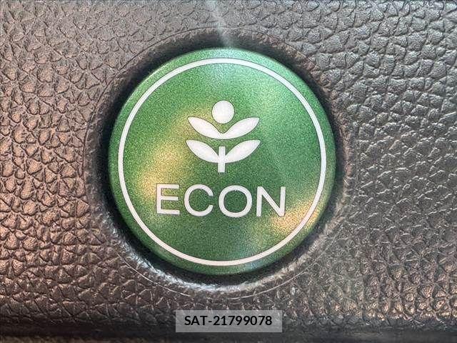 Honda FIT HYBRID 2015-07 6993599-21